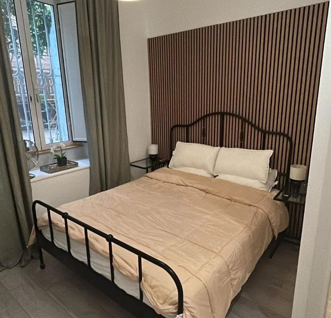 Apartment Leonidas House 2 Rome Italy